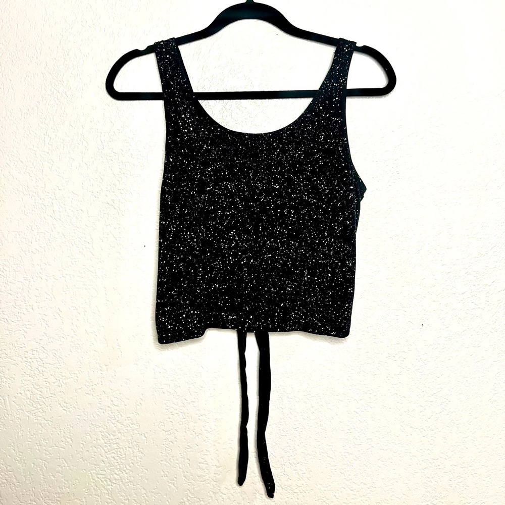 Lululemon Cropped Tie Back Tank - 4 Black/White